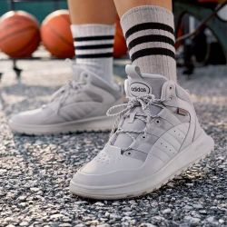 adidas 秋冬款男女简约运动加绒户外休闲高帮棉鞋JP7718
