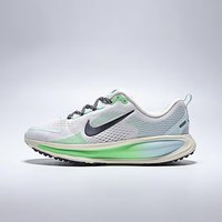 NIKE Vomero 18 跑鞋