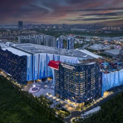 上海冰雪世界皇冠假日酒店高级房-双床1晚
