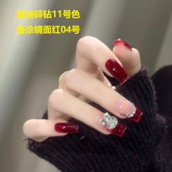 恩妮诗 美甲款式推荐2026爆款美甲油胶新年红战甲新年美甲穿戴甲气质碎钻