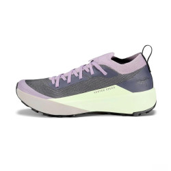 ARC'TERYX 女士登山鞋/男女同款？