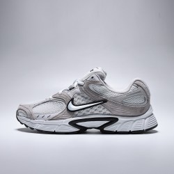 NIKE 滔搏丨NIKE耐克男子V5 RNR SUEDE 2复古跑鞋风运动鞋IX0702-002