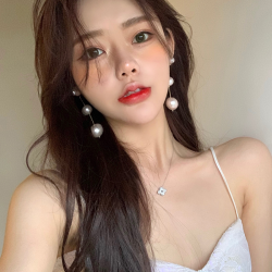 oushipei/欧诗佩 铜合金仿珍珠耳饰 三颗大珍珠耳环温柔两戴超仙