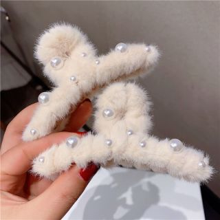 百搭网红毛毛绒发饰后脑勺可爱秋冬少女气质夹子头饰优雅仿珠简约