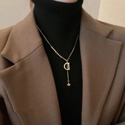钛钢项链 D字母吊坠项链轻奢百搭简约气质小众设计感锁骨链