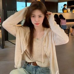 假两件连帽针织开衫女2026新款早初秋装慵懒风短款上衣设计感小众
