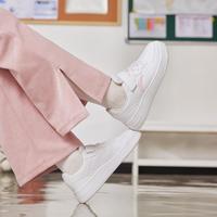 安踏 儿童板鞋轻便耐磨休闲鞋潮流舒适经典小白鞋子女童鞋春秋中大童鞋