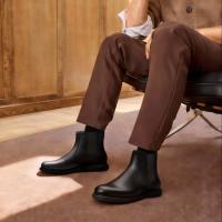 Clarks 男士秋冬经典光面轻盈切尔西短靴