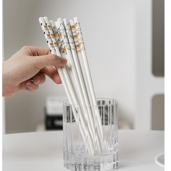 贝菲玛 陶瓷小熊日式防滑筷子创意伴手礼家用白瓷防摔汽包盒装家用筷子