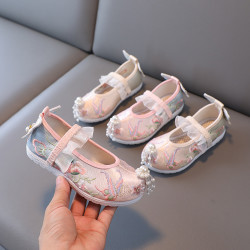 渐变色蝴蝶仙子女童汉服鞋子秋款绣花鞋中国风舞蹈鞋子