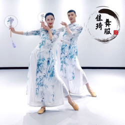 中国古典舞 国风印花飘逸7分袖开叉旗袍