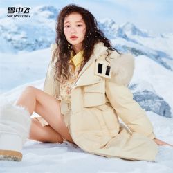 雪中飞 女款冬羽绒服 大狐狸毛领连帽时尚韩系休闲抗寒保暖防风