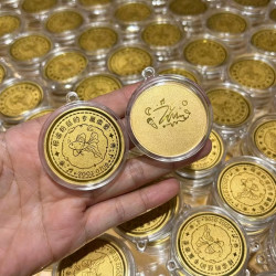含金制品创梵梓渝“粉丝决策币”专属含金手机贴物料3mg