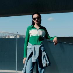 MO&Co. POLO领双开拉链修身针织开衫女装