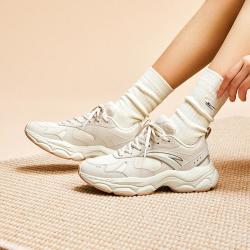 安踏 辰光丨厚底增高舒适休闲鞋女春秋软底增高运动鞋百搭运动休闲鞋
