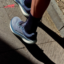 ALTRA TORIN 9 透气宽楦赤足跑鞋 石灰色 42