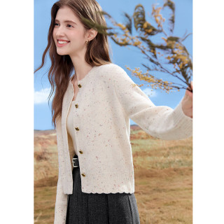 百图 2509T53 蝴蝶纽扣装饰彩点针织 米白 M 女士针织衫