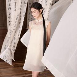 三彩 2026夏季新中式欧根纱刺绣立领短裙连衣裙女