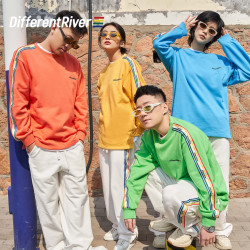 DifferentRiver春季品牌元素款-开叉彩虹织带圆领卫衣