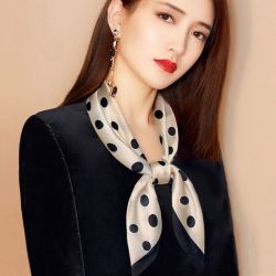 新款波点方巾丝巾女韩版学生洋气春秋季职业领巾装饰围巾夏薄仿晒