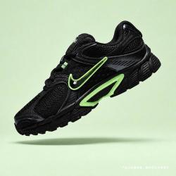 NIKE V5 RNR 男子板鞋
