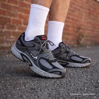 NIKE V5 RNR SE低帮轻便复古时尚耐磨男子运动休闲鞋