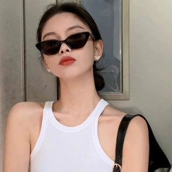 复古三角猫眼小脸墨镜女高级感ins黑色小框太阳眼镜防晒造型拍照