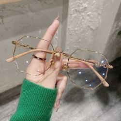 素颜透明超轻近视眼镜女正品高颜值可配度数平光大脸显瘦大框眼镜