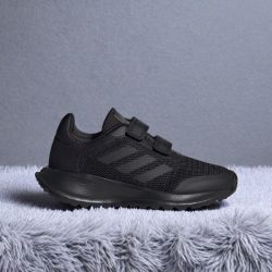 adidas 官方正品新款小童魔术贴网面运动休闲鞋IG8568