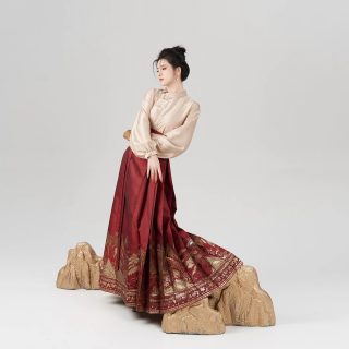 移动端：织造司 万里织造司原创明制汉服过年马面裙女半身裙敬酒服订婚服秋冬套装