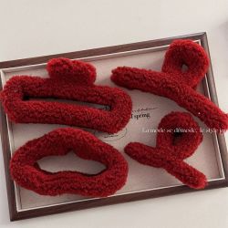 红色温暖羊羔毛抓夹高级感交叉发爪盘发夹子后脑勺鲨鱼夹发抓发饰