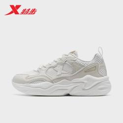 特步 秋冬款休闲运动鞋