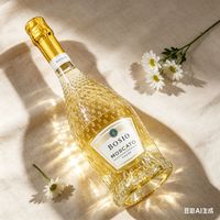 菠萝瓶博索莫斯卡托甜白起泡葡萄酒 750ML 7.5%vol
