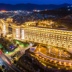 丽江晶玺希尔顿酒店豪华大床房3晚(可拆分)