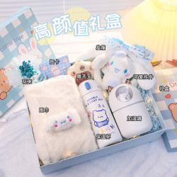 生日礼物送闺蜜姐妹实用高颜值暖冬礼物送女朋友高级感玉桂狗套装