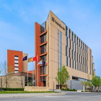北京通州万达锦华酒店 豪华大床房（全景落地窗+静谧深睡床垫+高端洗护） 1 晚