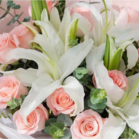 京东鲜花 百合8朵玫瑰10支配草1束 鲜花