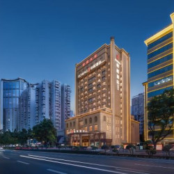 怡程旗舰酒店(广州东站天河体育中心店) 高级大床房（深睡床品|茗案双享|精奢办公|冰箱）2晚(可拆分)