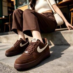 NIKE AIR FORCE 1 '07轻便舒适低帮女子运动休闲鞋