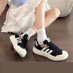 adidas 女款休闲鞋 IH6058