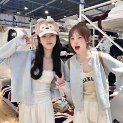 2025新款慵懒奶fufu蓝色内搭毛衣外套女秋冬薄款针织衫开衫短上衣