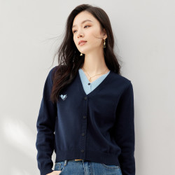 初语 春秋休闲百搭短款针织衫女假两件v领上衣外套长袖8433804