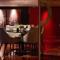 移动端:上海锦江汤臣洲际大酒店1晚+延迟退房权益+东方食苑中餐套餐