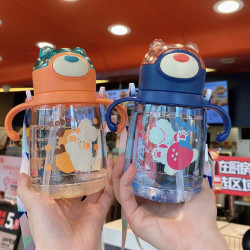儿童水杯户外便携吸管杯一岁以上塑料杯子带提绳带创意夏季水杯