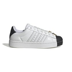 adidas 运动休闲鞋