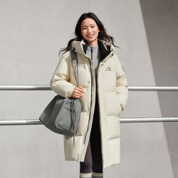波司登 冬户外羽绒服女中长款时尚舒适运动防风保暖外套
