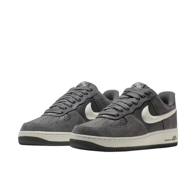 NIKE AIR FORCE 1 '07 LV8 休闲运动鞋 IX7786-001