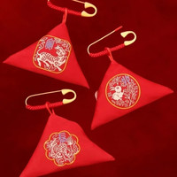 三角形福袋宝宝胎发纪念福袋生肖锦囊胎毛宝宝刺绣别针空袋开口