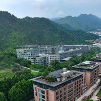 杭州西湖心隅设计师酒店智慧园景开间（零压枕+北欧风格） 1 晚 + 中西式自助早餐 2 份/天+ 杭州味道中式片儿川双人套餐 1 份+ 双人自助下午茶 1 份+ 自行车租赁 1 份+ 入住期间书籍借阅 1 份