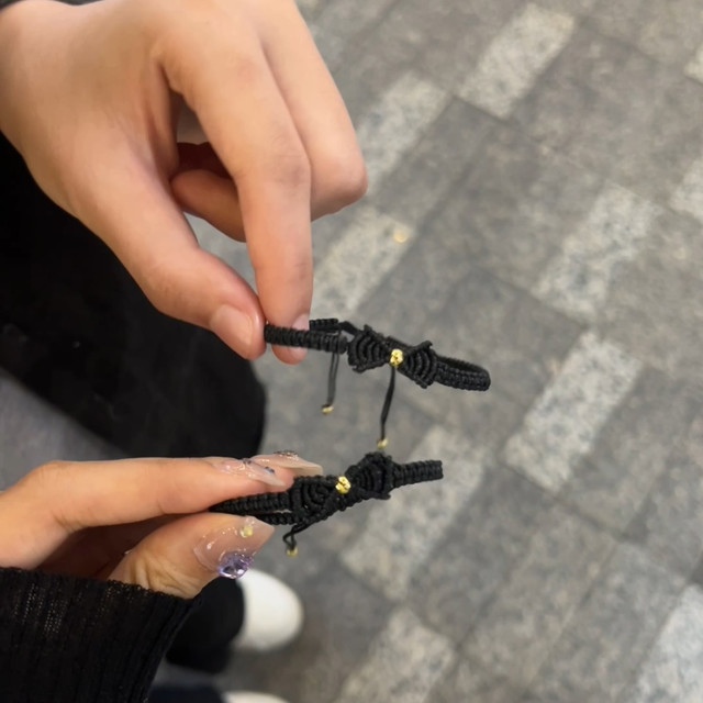 黑色蝴蝶结编绳首饰编织成品